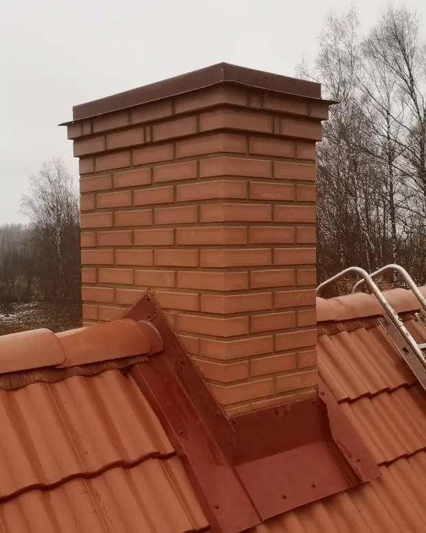 Pilt külmakindlatest korstnakividest laotud korstnast